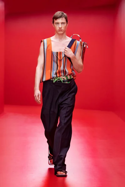 Look 26